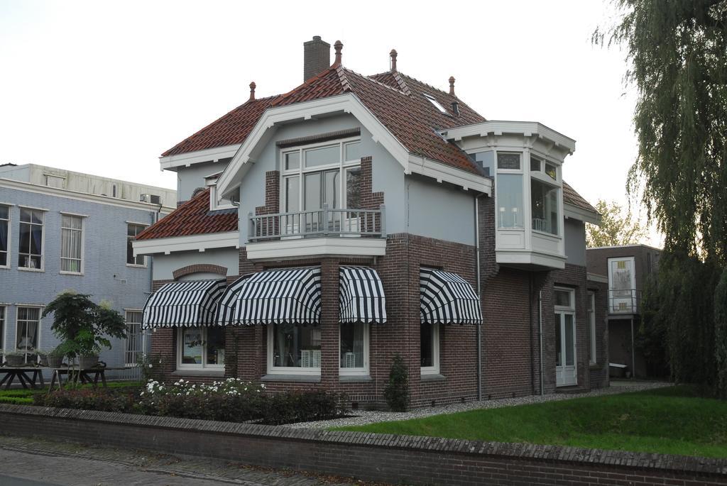 Villa Rose Burgum Bagian luar foto